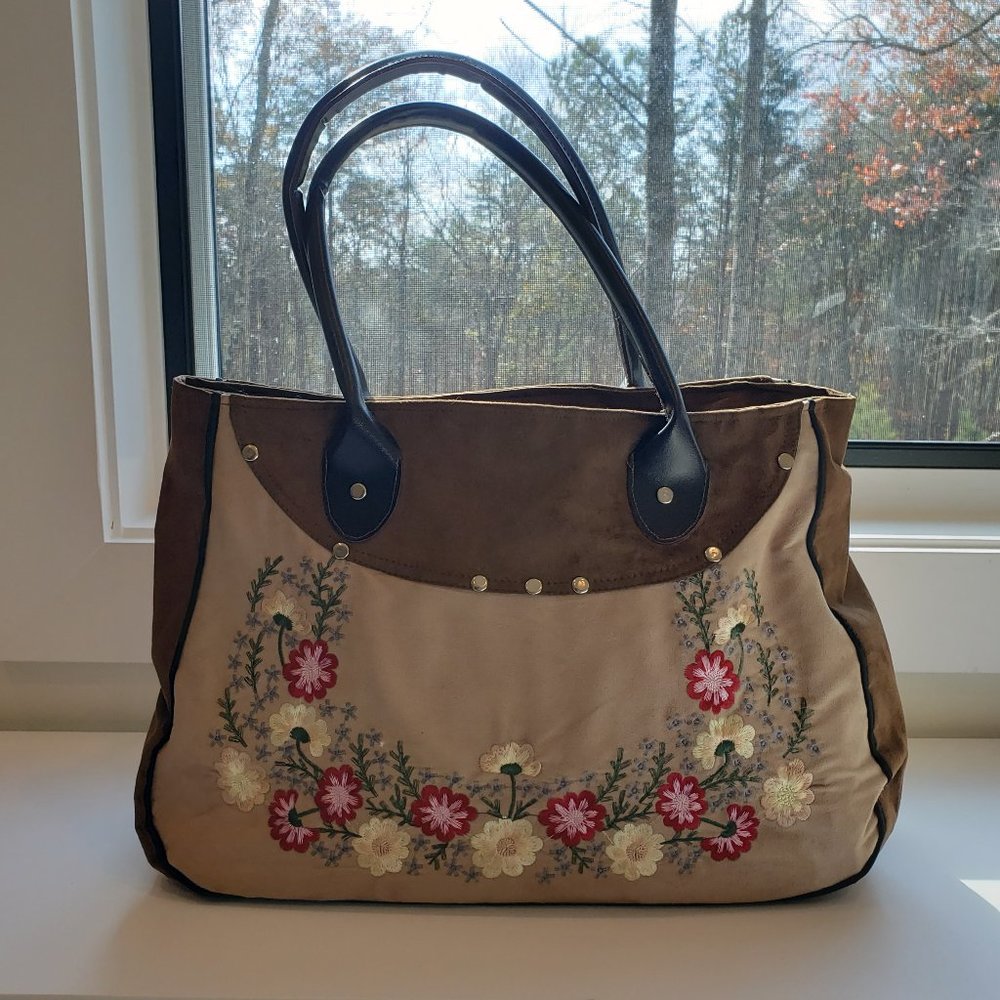 Mad Bags Handmade Natural Taffeta Silk Embroidered Flower Shoulder/Hand Bag